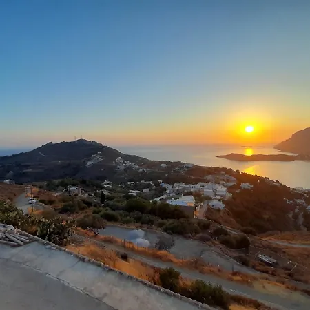 Symbligates Rocks Kamari (Kalymnos)