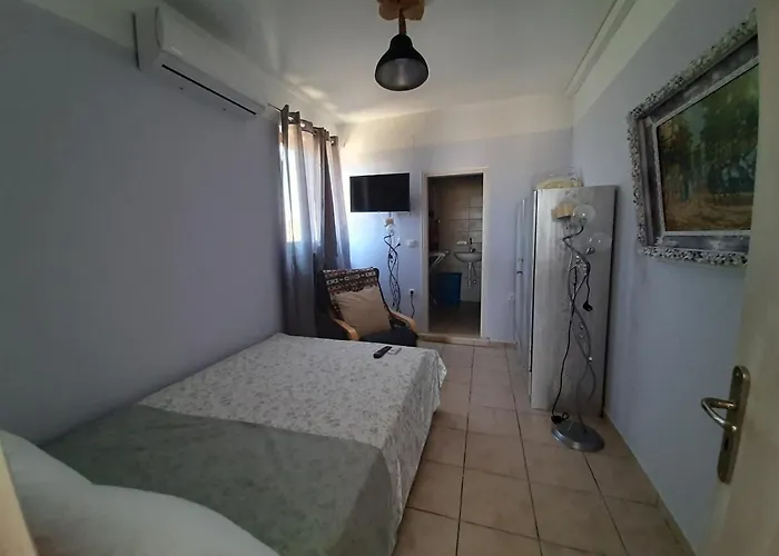 Symbligates Rocks بيت للعطل